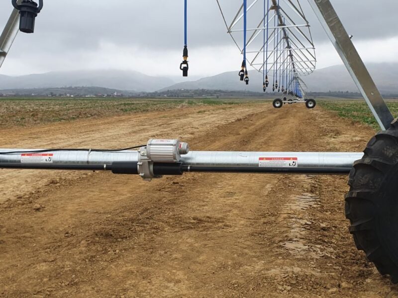 Pivot — osovina i pogonski motor